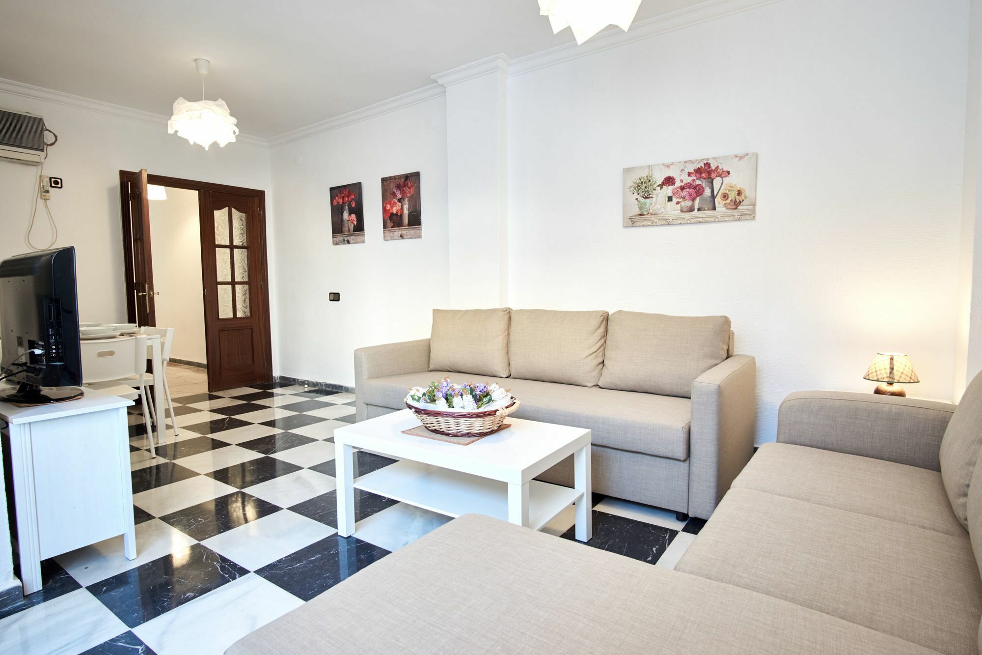 Apartment Amplio Apto En Nervion 5 Min Del Metro Seville